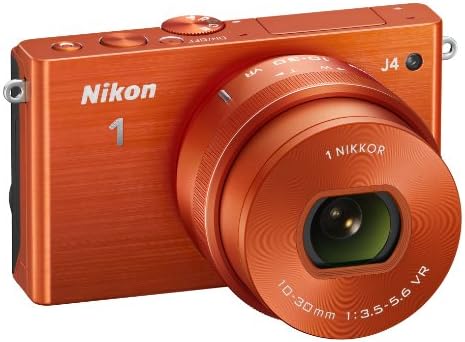 Nikon 1 J4 digitalna kamera sa 1 Nikkor 10-30mm F/3.5-5.6 PD objektivom za zumiranje
