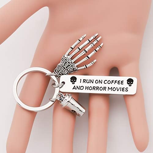 HOLLP horor fanovi poklon ljubitelji kafe poklon trčim na kafi i horor filmovima privjesak za ključeve zastrašujući